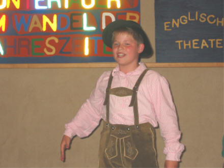 Theater026.jpg (23668 Byte)