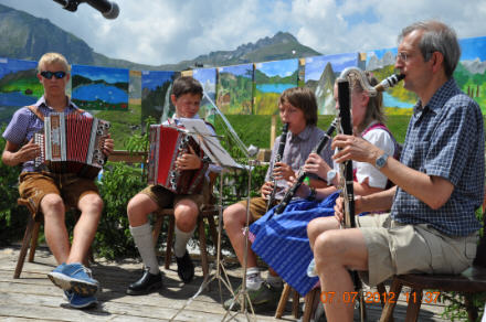 Hoamatgfuehl2012(425).JPG (41535 Byte)