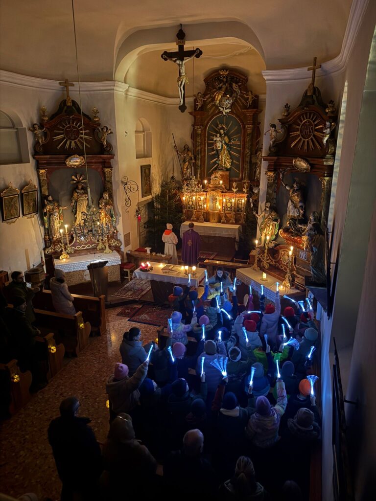 Rorate in der Kirche