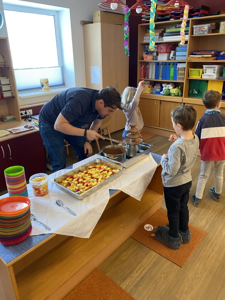 Schokobrunnen zu Besuch in der Schule